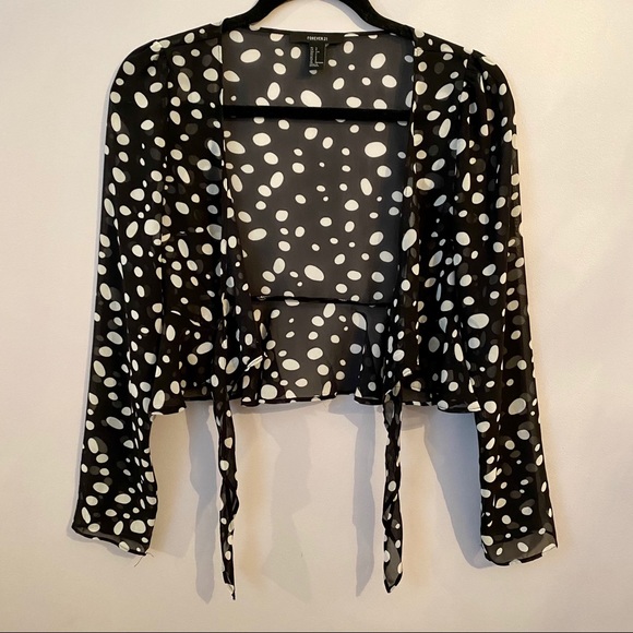 Forever 22 polka dot tie shirt - Picture 3 of 4